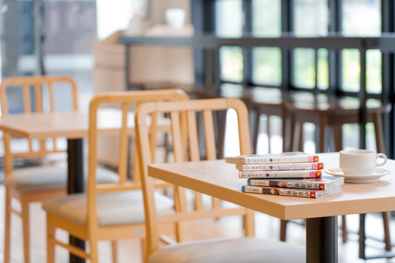 Quintessa Shinsaibashi Comic & Books Hotel Ōsaka
