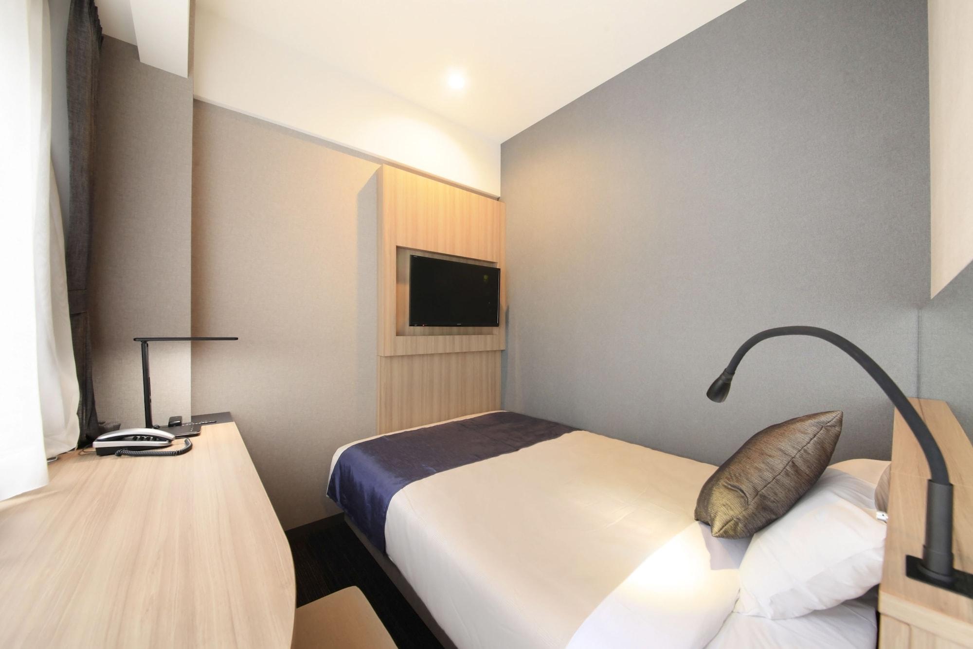 Quintessa Shinsaibashi Comic & Books Hotel Ōsaka